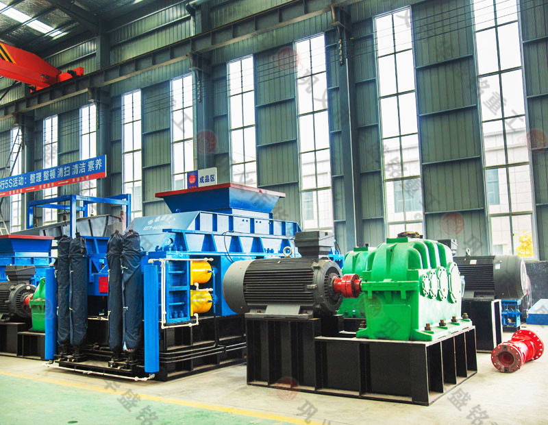 鞏義液壓對輥制砂機多少錢一臺？